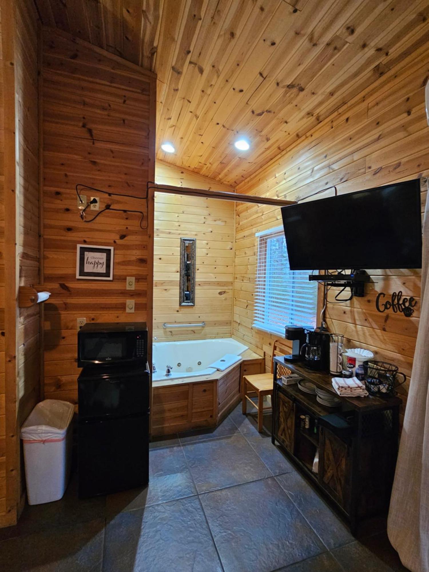 5 Min To Beaver Lake-King Bed-Fire Pit-Jetted Tub #5 Eureka Springs Eksteriør bilde